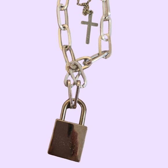 Silver Lock and Cross Necklace~ silver plated  18-19 inches - Picture 2 of 4